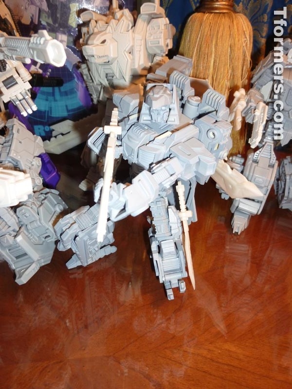 Botcon 2013   Captured Prey Third Party Event Featuring MasterMind Creations, KFC, Renderform, Headrobots  (12 of 15)